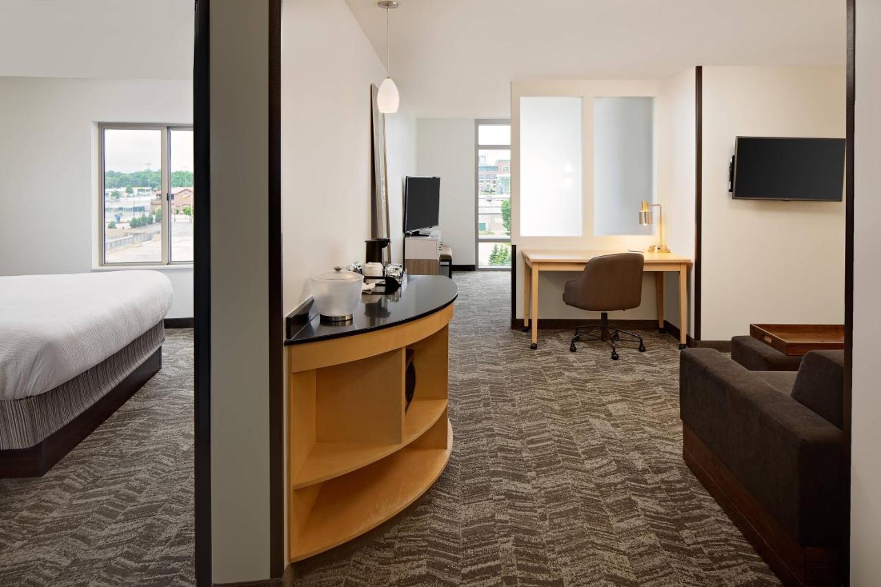 Springhill Suites By Marriott Γκριν Μπέι Εξωτερικό φωτογραφία