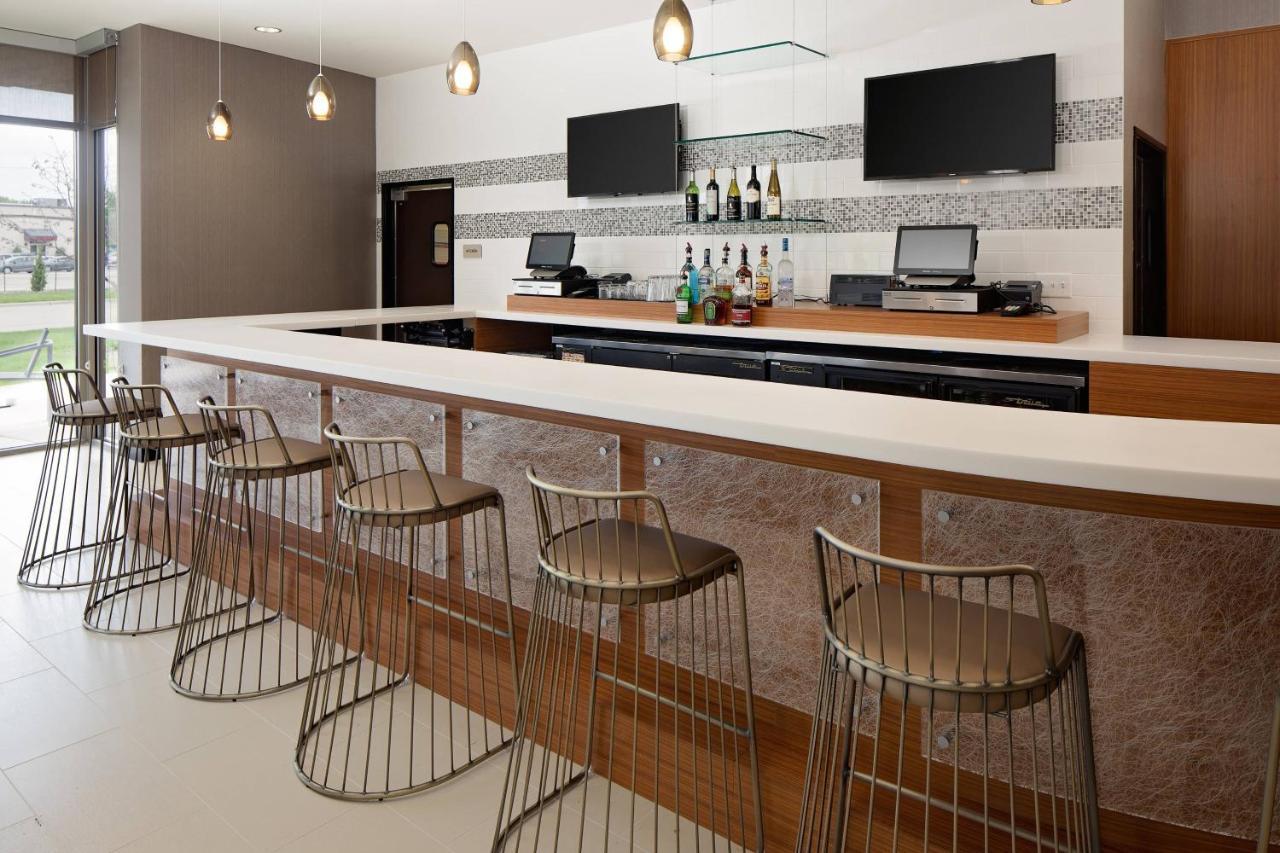 Springhill Suites By Marriott Γκριν Μπέι Εξωτερικό φωτογραφία