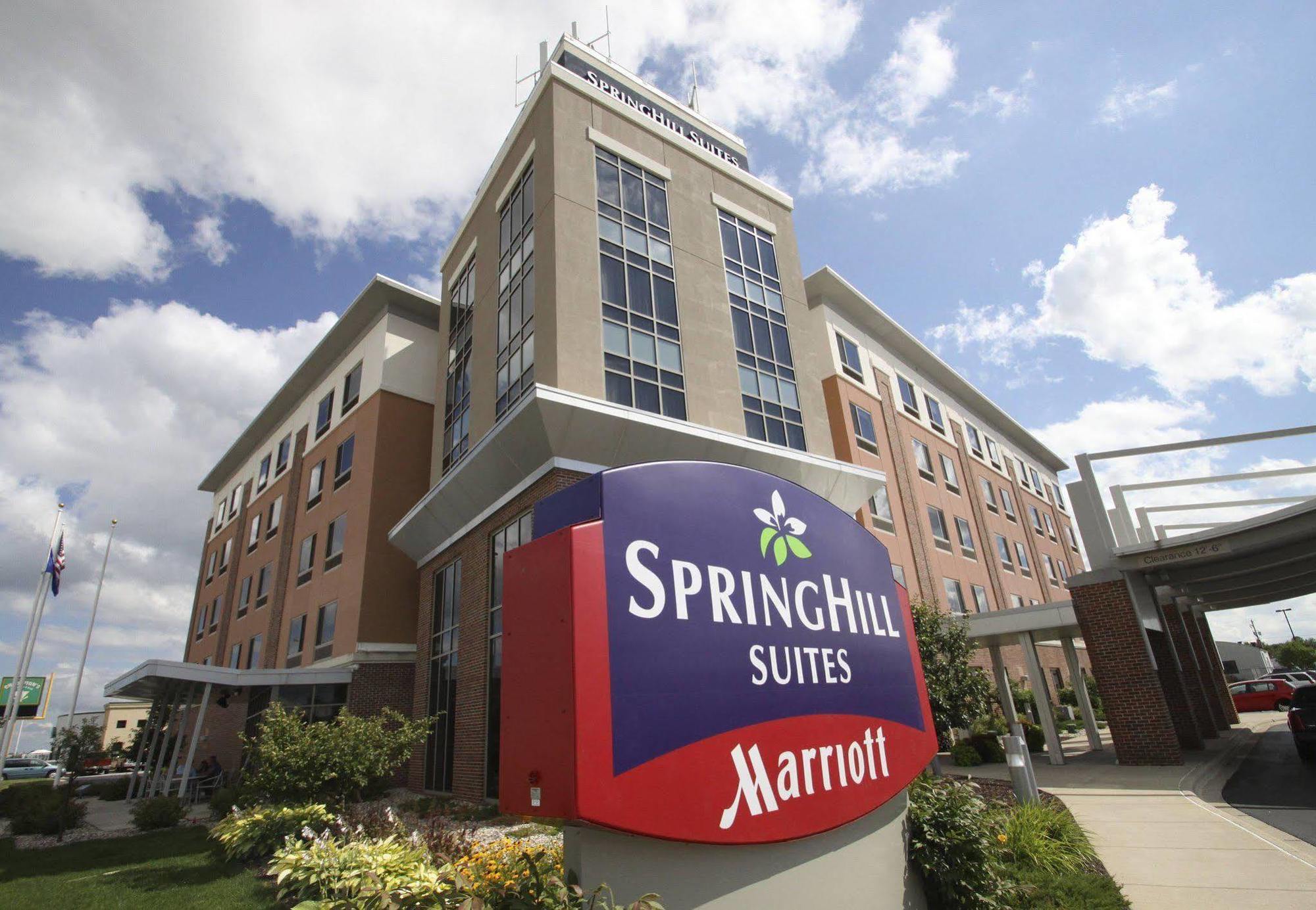 Springhill Suites By Marriott Γκριν Μπέι Εξωτερικό φωτογραφία